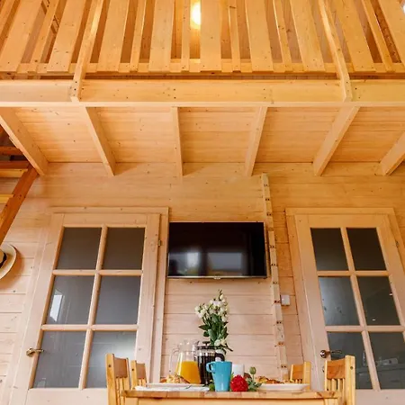 Lodge Lebskie Chatki