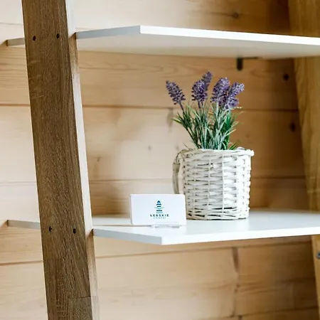 Деревянный коттедж Lebskie Chatki