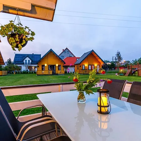 Lodge Lebskie Chatki *