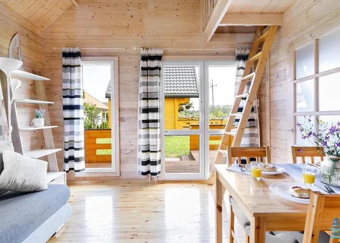 Lodge Lebskie Chatki *