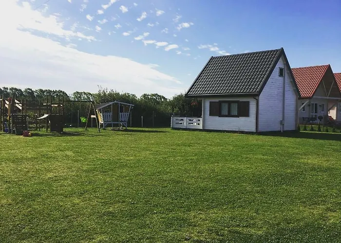 Lebskie Chatki Lodge *